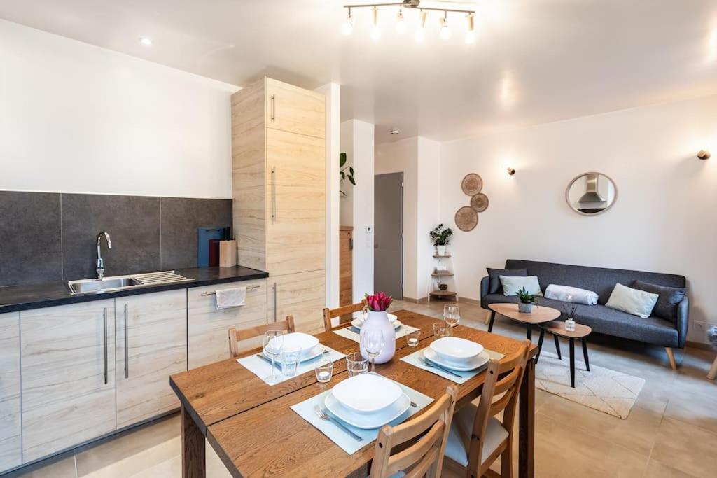 Belle Etoile Et Son Garage Prive Apartman Albertville Kültér fotó